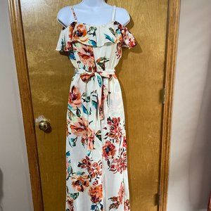 Women's Love Reign Floral Romper. Off the shoulder. Long split front. Worn once